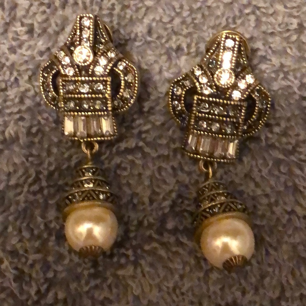 NIB HEIDI DAUS Pearl and white crystal earrings